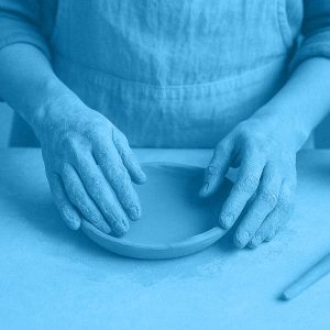 MODELLAZIONE E DECORAZIONE MANUALE DELL'ARGILLA: LABORATORIO DI CERAMICA